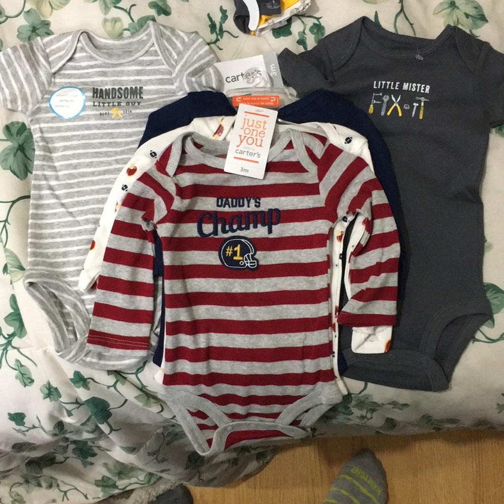 Set of onesies